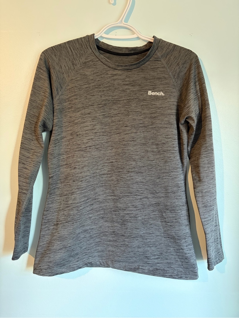 Bench Women's Heather Gray Long Sleeve Top - Size Medium
